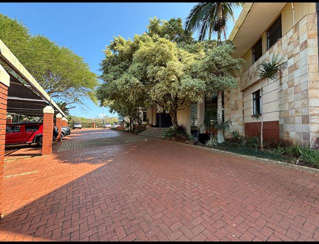 377M² OFFICE FOR SALE IN LA LUCIA
